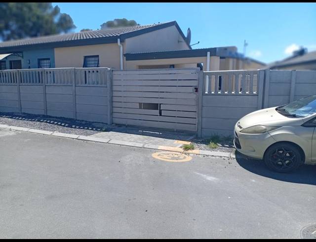 3 BEDROOM HOUSE FOR SALE IN SUNSET GLEN